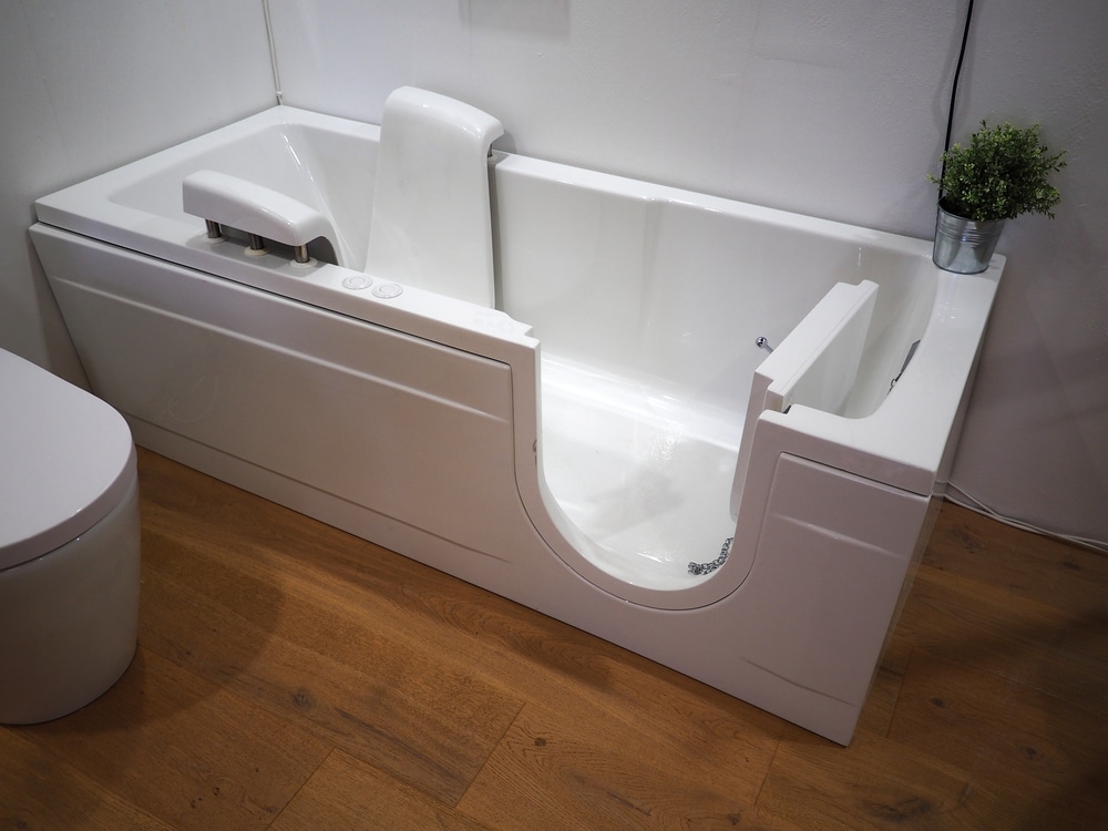 walk in bathroom bathtub
