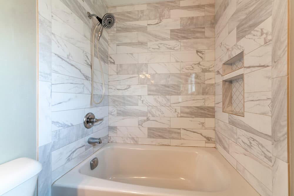 alcove bathtub